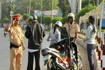  Phạt tiền nếu không mang theo chứng minh nhân dân