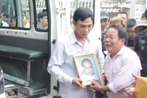 Xé lòng cảnh tre già khóc tiễn măng non đầu năm mới