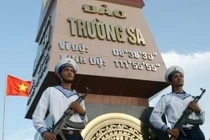 Tàu hải giám, máy bay TQ lại xâm phạm Biển Đông