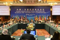 Quan hệ ASEAN-Trung Quốc: Kinh tế hay chính trị?