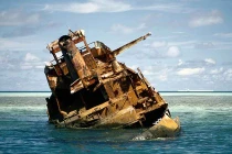 Tàu cá Trung Quốc mắc cạn