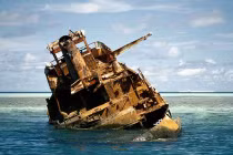 Tàu cá Trung Quốc mắc cạn