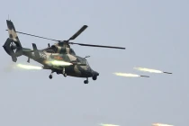 Căng thẳng xem đội hình trực thăng tối tân TQ tập trận