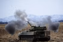 Sức mạnh “đại bác trên bánh xích” của pháo binh VN 