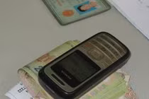 Nâng ngực bị đau, nữ bệnh nhân tống tiền bác sĩ