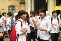 Ngày thi thứ 2: Đề thi vừa sức, nhưng vẫn lùm xùm