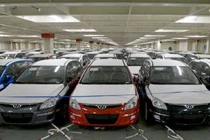 Thị trường ô tô lại ảm đạm khó hiểu