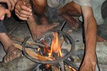 Kinh sợ hủ tục “sinh đôi giết một”, tạ lỗi buôn làng