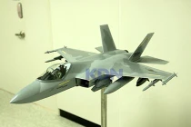 Hoãn phát triển máy bay vì... TT nhậm chức