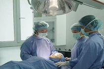 Phẫu thuật căng da mặt: Những điều cần biết