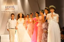 Dương Yến Ngọc bất ngờ trở lại sàn diễn