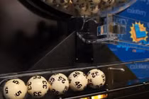 Người gốc Việt trúng độc đắc 14 triệu USD