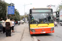 Cộng đồng mạng “xót ruột” vì tiền sửa đường