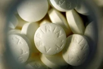 Pháp bắt giữ 1,2 triệu liều aspirin giả từ TQ