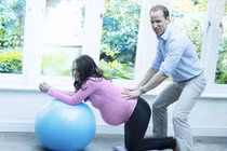 Công chúa và hoàng tử Anh chuẩn bị sinh con thế nào?