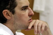 Cuộc sống mới của chàng đẹp trai bị bắn nát mặt