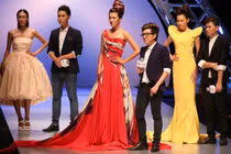 Hoàng Minh Hà chiến thắng Project Runway 2013