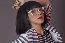  Mỹ Tâm lại vừa thiết kế, vừa làm người mẫu