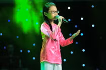 Mỹ Chi hát dân ca khiến Hiền Thục rơi nước mắt