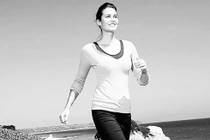 Sống lâu trăm tuổi nhờ..đi bộ