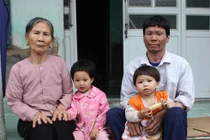 Khóc cười “tứ đại đồng đường”: Nhà như chứa bom B52!