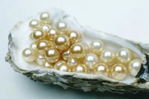 Cách vệ sinh và bảo quản trang sức ngọc trai