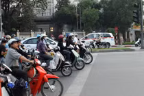 Tắt máy dừng đèn đỏ, động cơ xe bị ảnh hưởng?