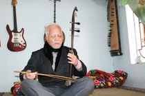 Nghệ nhân cuối cùng hát xẩm tàu điện