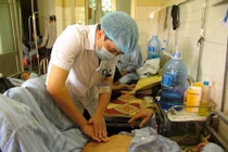 Xăm hình dễ mắc viêm gan C