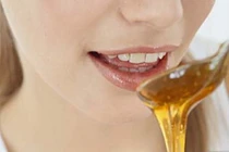 Giảm cân bằng ăn mật ong thay cơm?