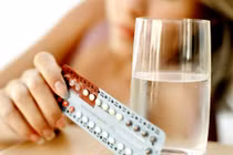 Uống thuốc tránh thai dài ngày dễ suy buồng trứng