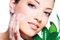 Những thói quen gây hại cho da