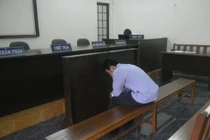 Chọn ngồi tù thay cho nghỉ việc