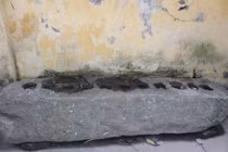 Đồn thổi tảng đá quan tài trấn yểm đình Vạn Phúc ở HN