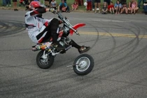 Muôn kiểu tai nạn... siêu khó đỡ