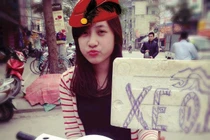 Cười mệt lử với phụ nữ đẹp