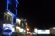 Clip tú bà đon đả mời “khách mua dâm” ở Đồ Sơn 