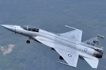 Nhiều nước “mê” tiêm kích giá rẻ JF-17 Trung Quốc