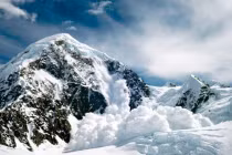 10 vụ sống sót thần kỳ giữa mùa đông khắc nghiệt