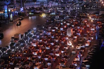 Tắc đường... 3.500 km