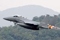 Hé lộ “hàng nóng” ngoại trong kho vũ khí Hàn Quốc