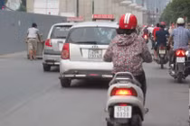 Nghi án biển số tứ quý 9999 dởm ngang nhiên lướt phố