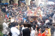 “Cục tức giá cao” mùa lễ hội