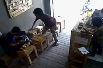 Clip cướp Ipad trắng trợn trong quán cà phê