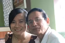 Đại gia Lê Ân “khoe” vợ trẻ và siêu xe