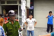 Xôn xao clip công an đánh nam sinh chảy máu tai