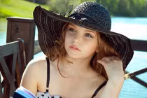 “Hoa hậu nhỏ hành tinh” đẹp như thiên thần