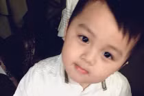 Hot boy “nhí” gốc Việt khiến dân mạng “phát cuồng“