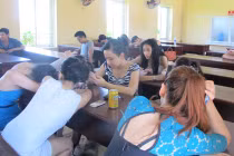 “Chân dài” vị thành niên thác loạn tại M.O.S Club