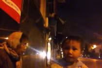 Tết không nhà của hai bà cháu nhặt rác